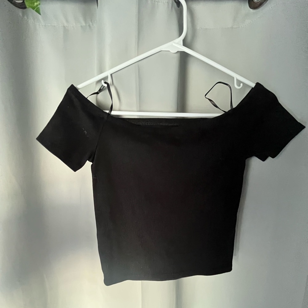 Black Cropped off the shoulder top